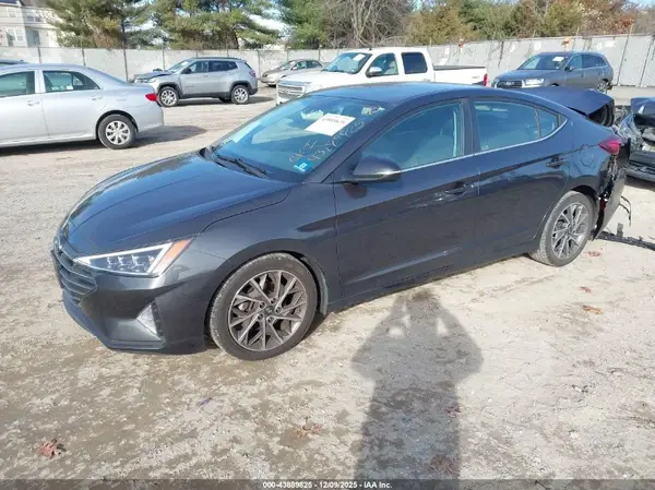 5NPD84LF9LH563766 2020 HYUNDAI ELANTRA - Image 2