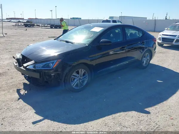 5NPD84LF9LH568627 2020 HYUNDAI ELANTRA - Image 2