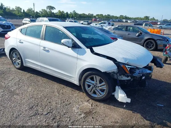 5NPD84LF9LH579563 2020 HYUNDAI ELANTRA - Image 1