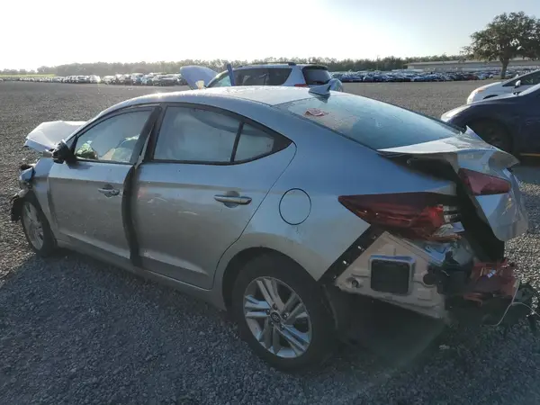5NPD84LF9LH607720 2020 HYUNDAI ELANTRA - Image 2