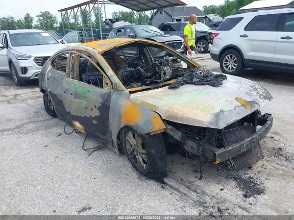 5NPD84LF9LH620757 2020 HYUNDAI ELANTRA - Image 1