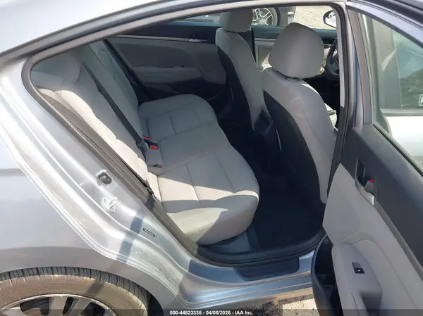 5NPD84LFXHH001883 2017 HYUNDAI ELANTRA - Image 8