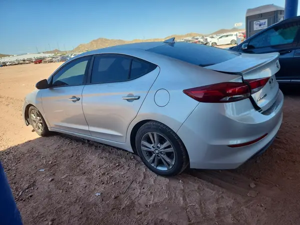 5NPD84LFXHH004914 2017 HYUNDAI ELANTRA - Image 2