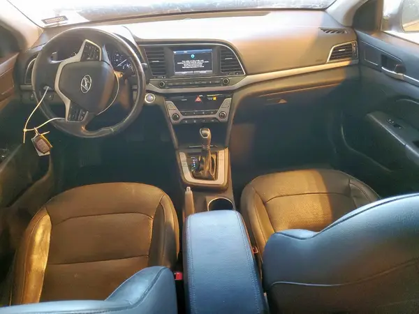 5NPD84LFXHH005190 2017 HYUNDAI ELANTRA - Image 8