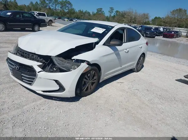 5NPD84LFXHH005920 2017 HYUNDAI ELANTRA - Image 2
