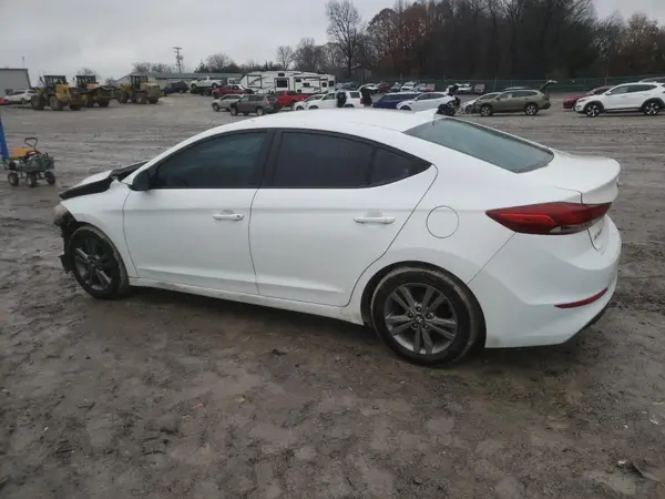 5NPD84LFXHH008817 2017 HYUNDAI ELANTRA - Image 2