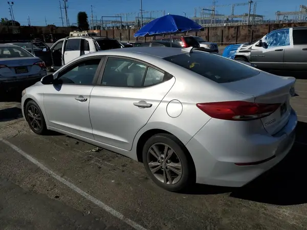 5NPD84LFXHH010454 2017 HYUNDAI ELANTRA - Image 2
