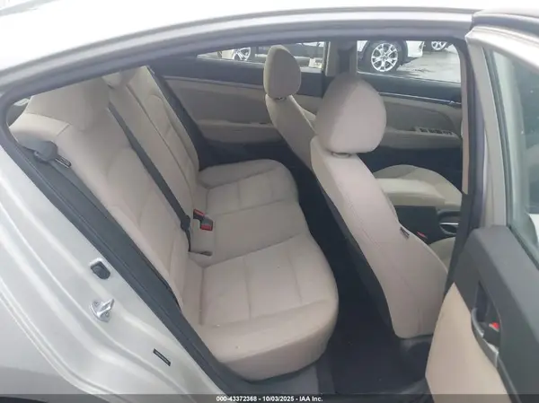 5NPD84LFXHH011345 2017 HYUNDAI ELANTRA - Image 8