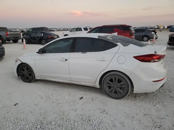 5NPD84LFXHH012530 2017 HYUNDAI ELANTRA - Image 2