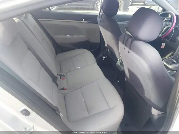 5NPD84LFXHH012592 2017 HYUNDAI ELANTRA - Image 8