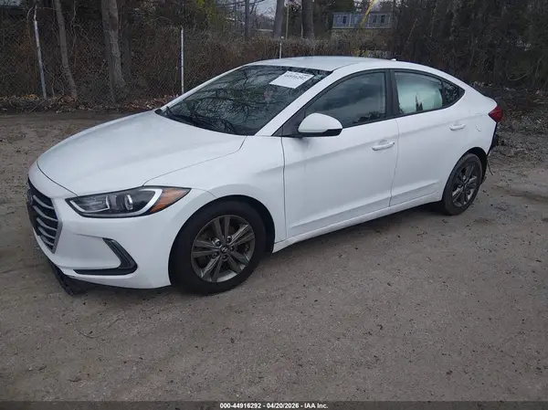 5NPD84LFXHH014472 2017 HYUNDAI ELANTRA - Image 2