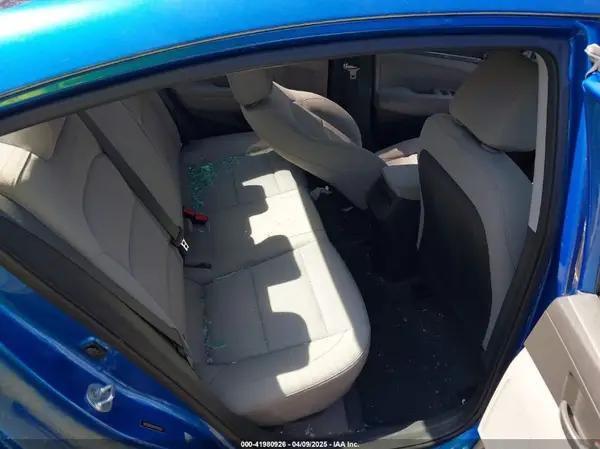 5NPD84LFXHH015928 2017 HYUNDAI ELANTRA - Image 8
