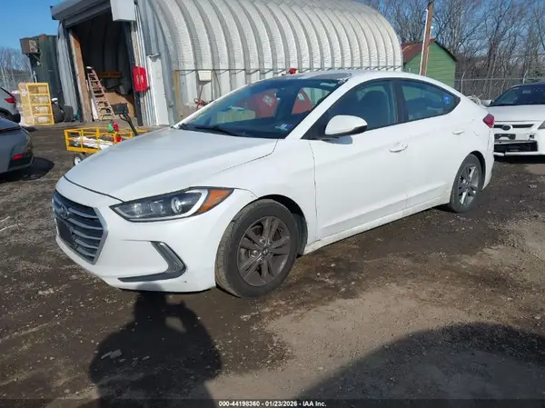 5NPD84LFXHH019266 2017 HYUNDAI ELANTRA - Image 2
