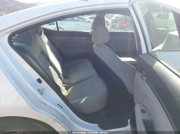 5NPD84LFXHH019266 2017 HYUNDAI ELANTRA - Image 8