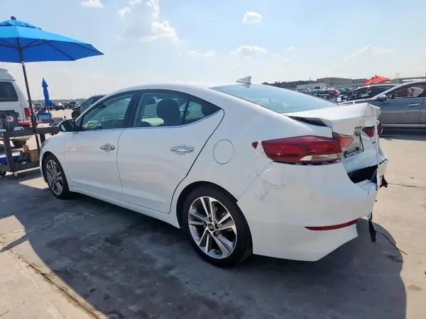 5NPD84LFXHH022264 2017 HYUNDAI ELANTRA - Image 2