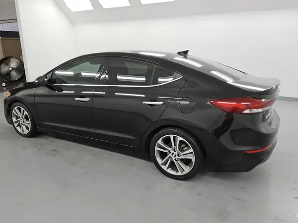 5NPD84LFXHH024127 2017 HYUNDAI ELANTRA - Image 2