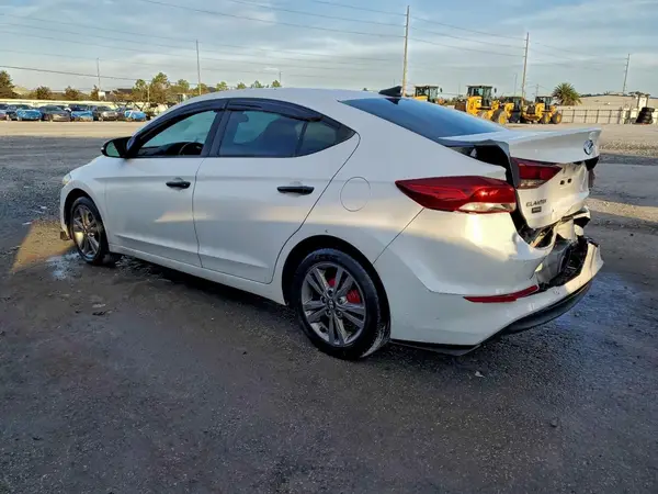 5NPD84LFXHH026587 2017 HYUNDAI ELANTRA - Image 2