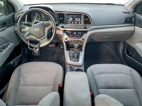 5NPD84LFXHH026587 2017 HYUNDAI ELANTRA - Image 8