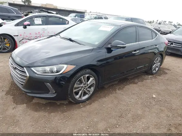 5NPD84LFXHH027058 2017 HYUNDAI ELANTRA - Image 2
