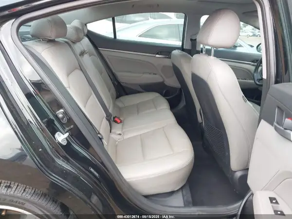 5NPD84LFXHH027058 2017 HYUNDAI ELANTRA - Image 8
