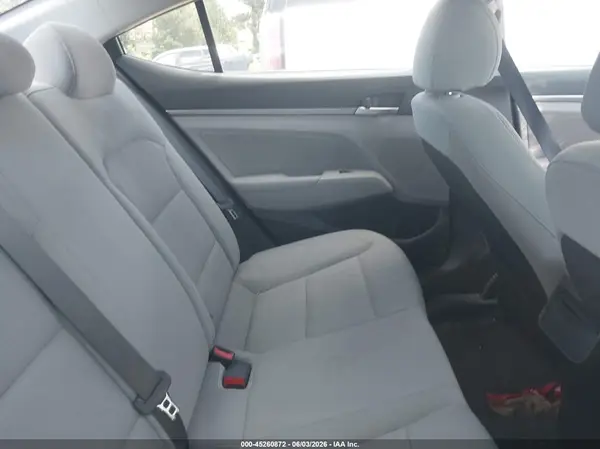 5NPD84LFXHH027917 2017 HYUNDAI ELANTRA - Image 8