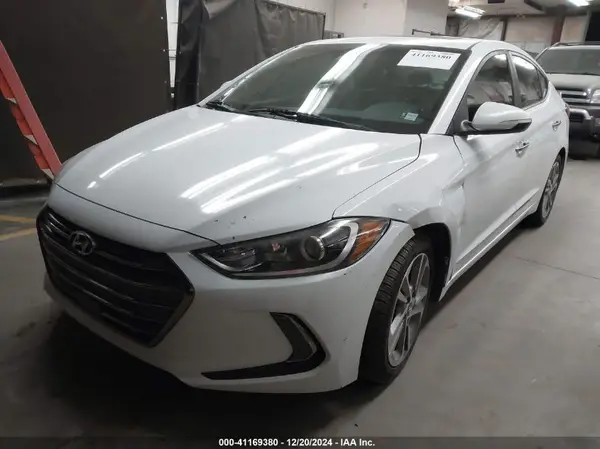 5NPD84LFXHH028761 2017 HYUNDAI ELANTRA - Image 2