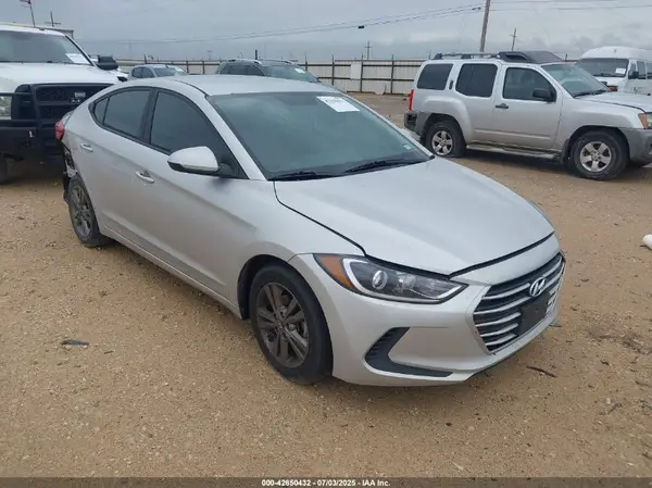 5NPD84LFXHH029747 2017 HYUNDAI ELANTRA - Image 1