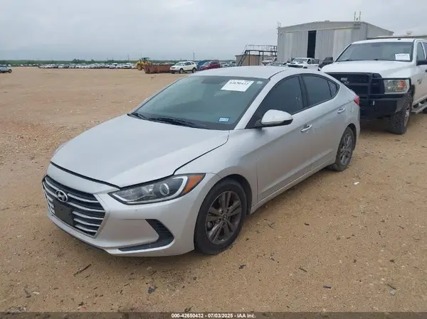 5NPD84LFXHH029747 2017 HYUNDAI ELANTRA - Image 2
