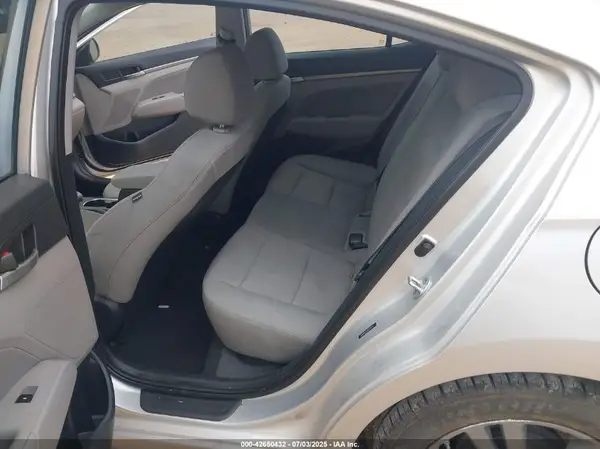5NPD84LFXHH029747 2017 HYUNDAI ELANTRA - Image 8