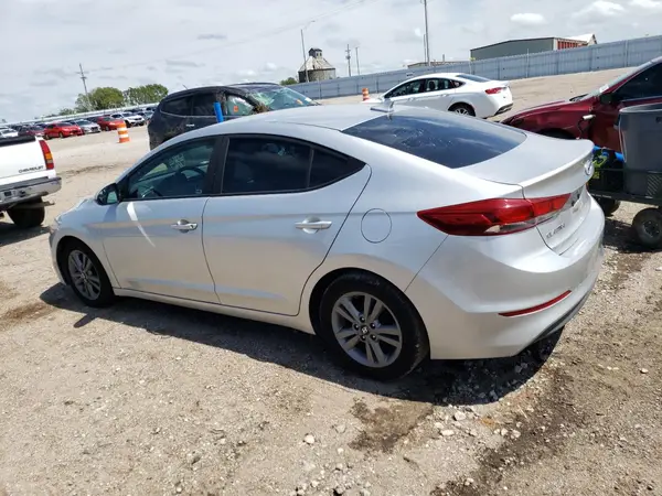 5NPD84LFXHH032356 2017 HYUNDAI ELANTRA - Image 2