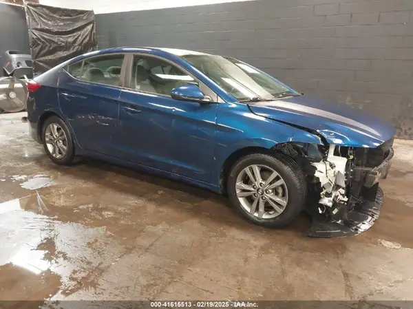 5NPD84LFXHH033264 2017 HYUNDAI ELANTRA - Image 1