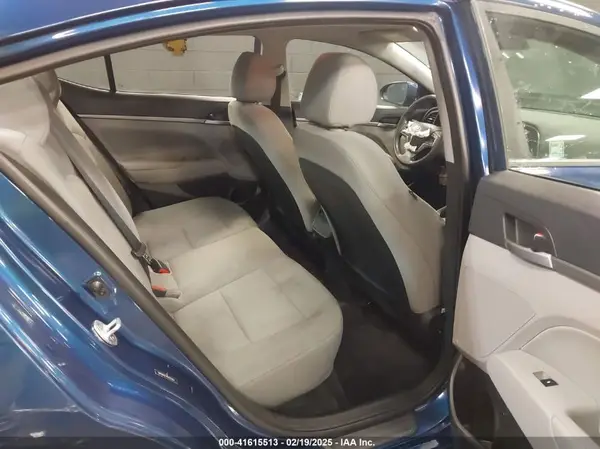 5NPD84LFXHH033264 2017 HYUNDAI ELANTRA - Image 8