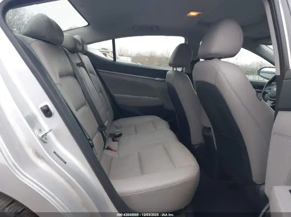 5NPD84LFXHH034978 2017 HYUNDAI ELANTRA - Image 8