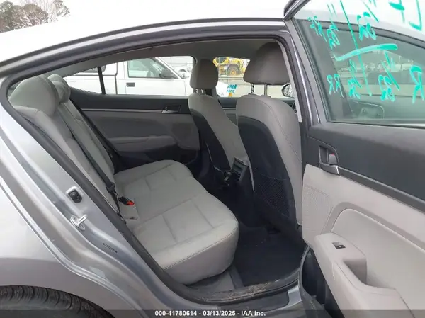5NPD84LFXHH035225 2017 HYUNDAI ELANTRA - Image 8