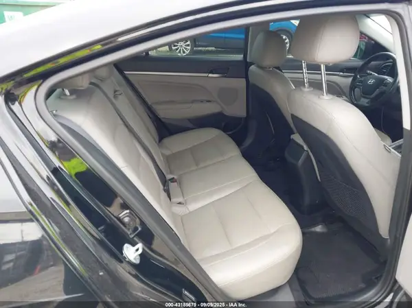 5NPD84LFXHH036536 2017 HYUNDAI ELANTRA - Image 8
