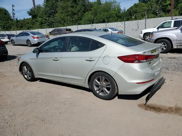 5NPD84LFXHH038044 2017 HYUNDAI ELANTRA - Image 2