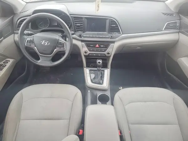 5NPD84LFXHH039582 2017 HYUNDAI ELANTRA - Image 8