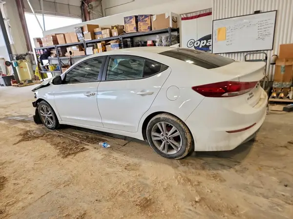 5NPD84LFXHH041834 2017 HYUNDAI ELANTRA - Image 2