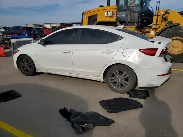 5NPD84LFXHH043809 2017 HYUNDAI ELANTRA - Image 2
