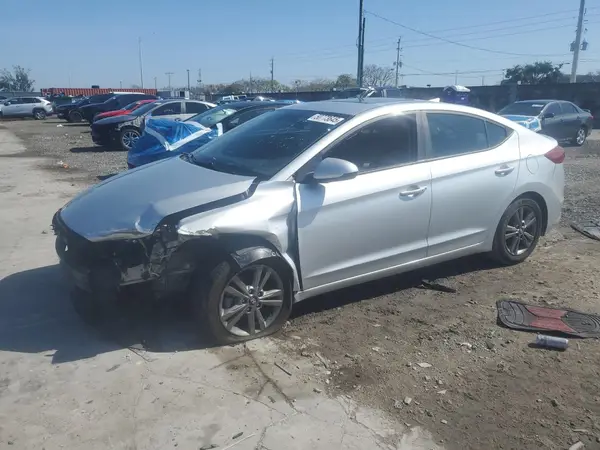 5NPD84LFXHH043843 2017 HYUNDAI ELANTRA - Image 1