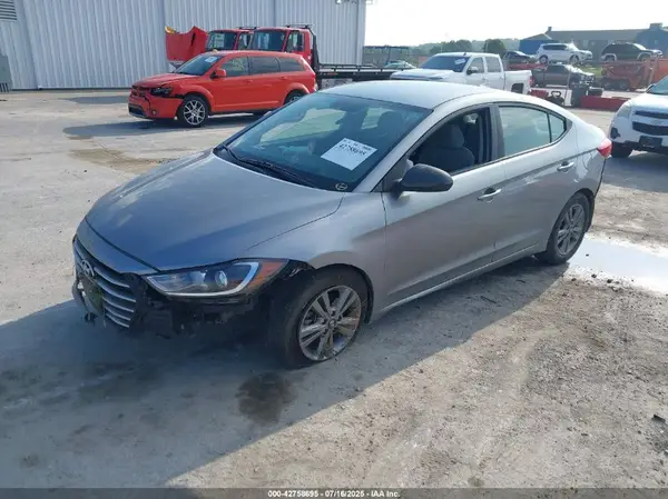 5NPD84LFXHH046757 2017 HYUNDAI ELANTRA - Image 2