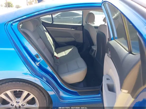 5NPD84LFXHH047844 2017 HYUNDAI ELANTRA - Image 8