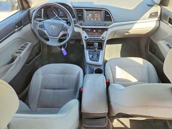 5NPD84LFXHH049173 2017 HYUNDAI ELANTRA - Image 8