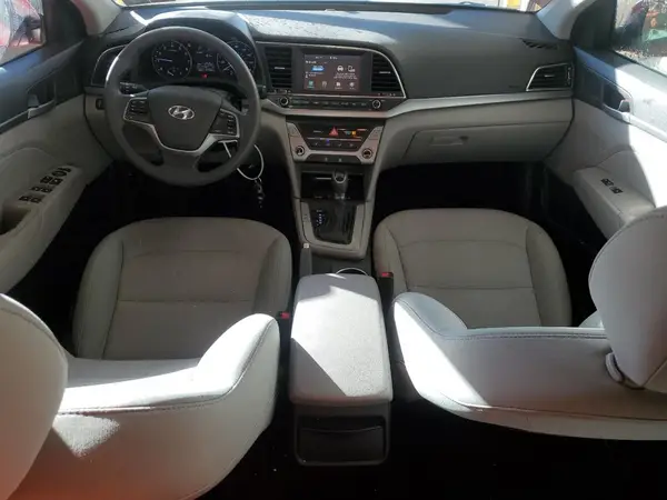 5NPD84LFXHH050520 2017 HYUNDAI ELANTRA - Image 8
