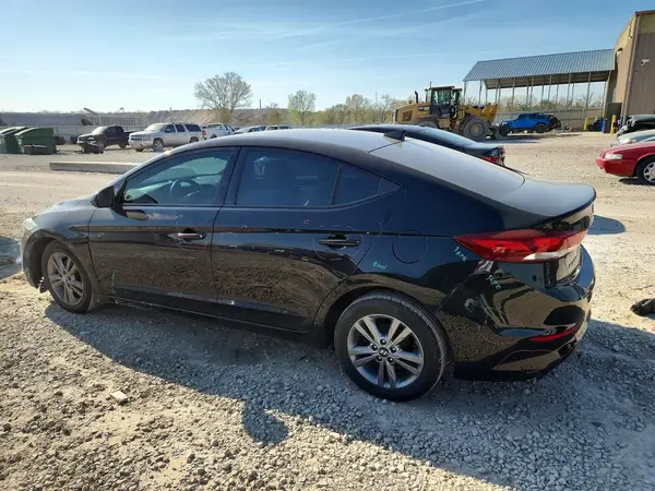 5NPD84LFXHH050999 2017 HYUNDAI ELANTRA - Image 2