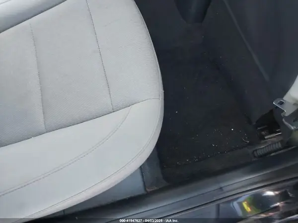 5NPD84LFXHH052090 2017 HYUNDAI ELANTRA - Image 8