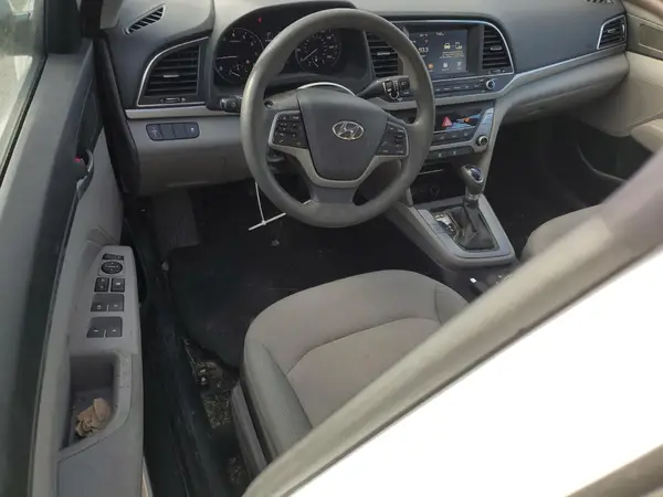 5NPD84LFXHH052199 2017 HYUNDAI ELANTRA - Image 8