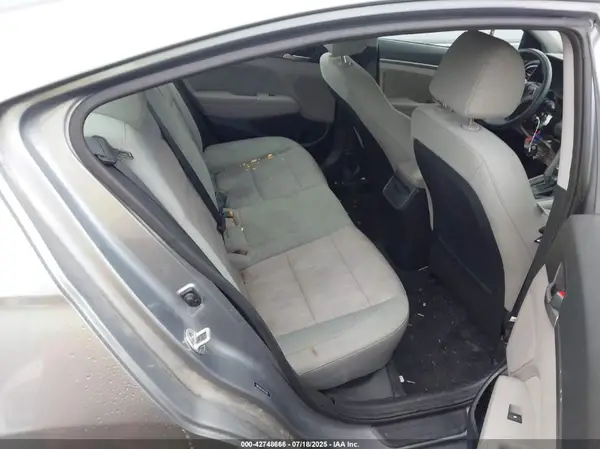5NPD84LFXHH052848 2017 HYUNDAI ELANTRA - Image 8
