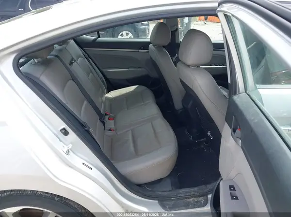 5NPD84LFXHH054762 2017 HYUNDAI ELANTRA - Image 8