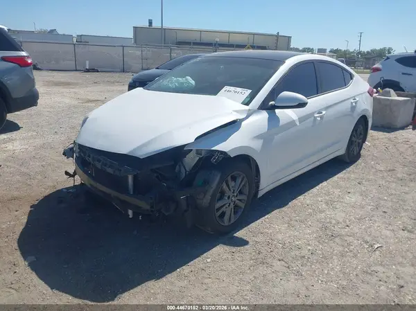 5NPD84LFXHH055037 2017 HYUNDAI ELANTRA - Image 2